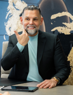 Dr. med. Christos Koliussis – Experte für die Gynäkomastie in Düsseldorf